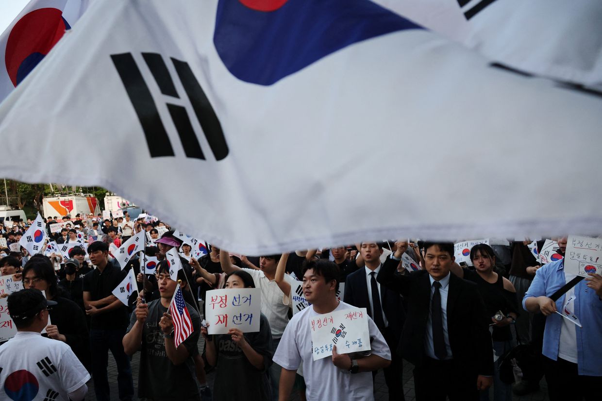 South Korea's President Lee Demands Accountability Over Election Failures While Cautioning Against Conspiracy Claims