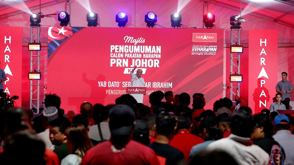 Johor Election Must Stay Clear of Royal Institutions, Anwar Insists