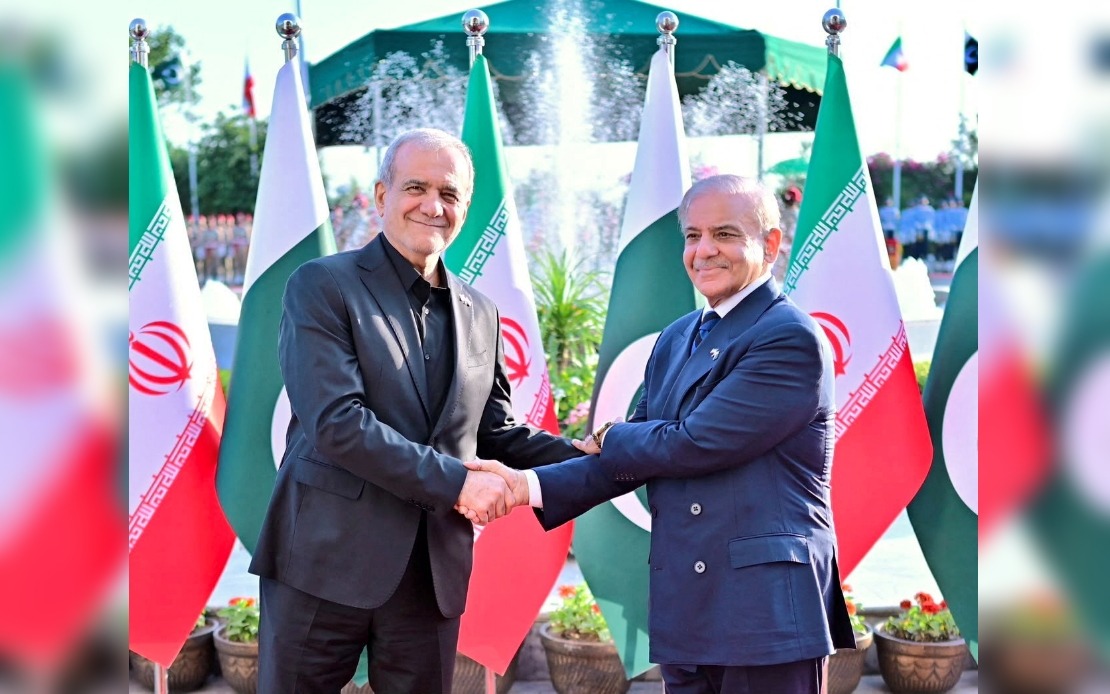 Pakistan Defends Iran's Ballistic Missile Rights as Pezeshkian Visits Islamabad