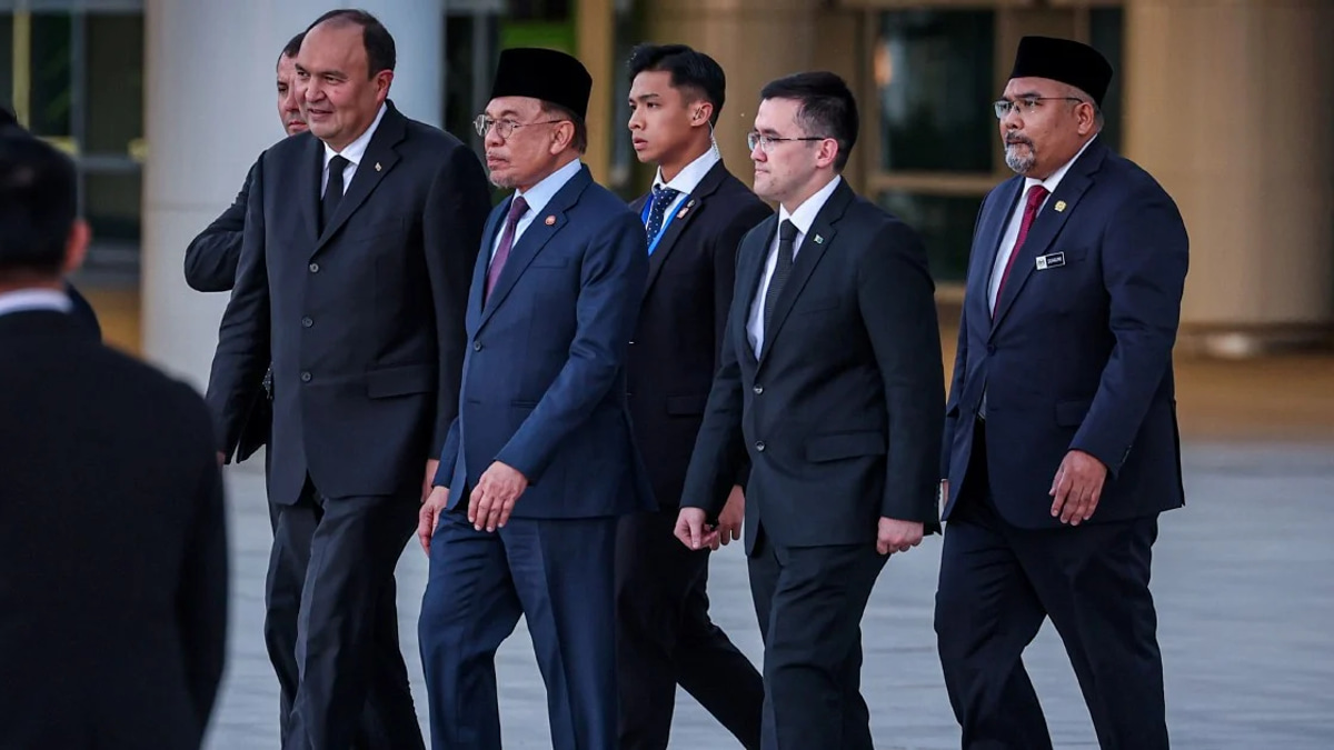 Anwar to Deepen Malaysia-Turkmenistan Ties Through High-Level State Talks