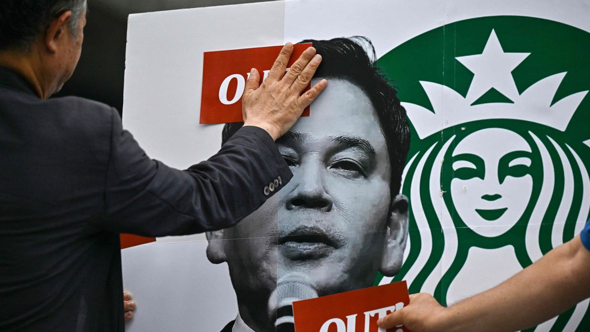 South Korean Police Question Starbucks Executive Over Insensitive Promotion Timing