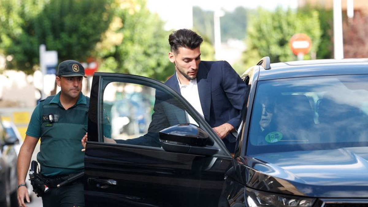 Spanish Footballer Rafa Mir Handed 8½-Year Prison Sentence for Sexual Assault