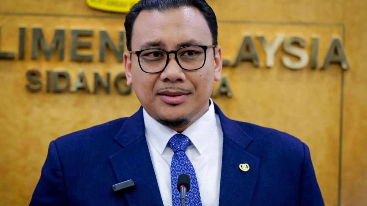 PAS Youth Leader Seeks Legal Recourse Over Facebook Post Targeting His Father