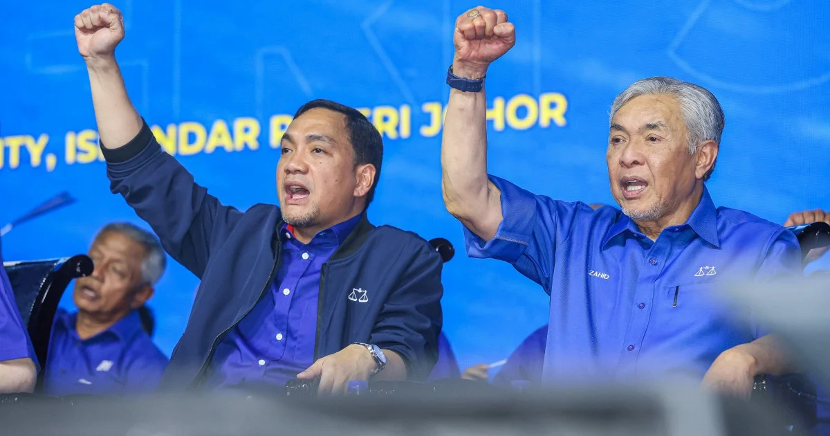Zahid signals openness to three-way coalition talks ahead of Johor polls