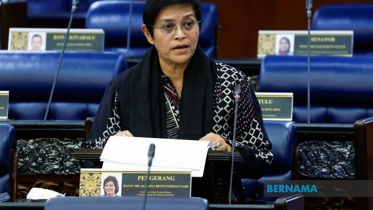 Azalina: 'Corporate Mafia' Probe Must Proceed Independently and Transparently