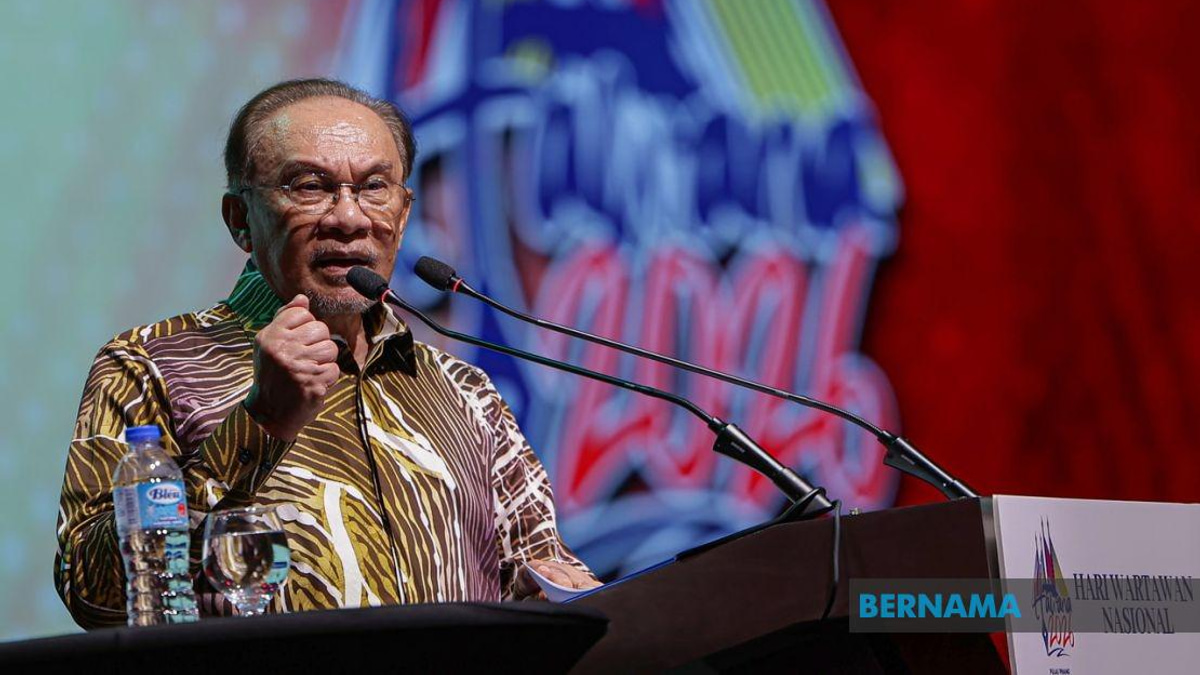 PM Anwar Backs Nallini's Appointment as MMC Chair to Restore Public Trust
