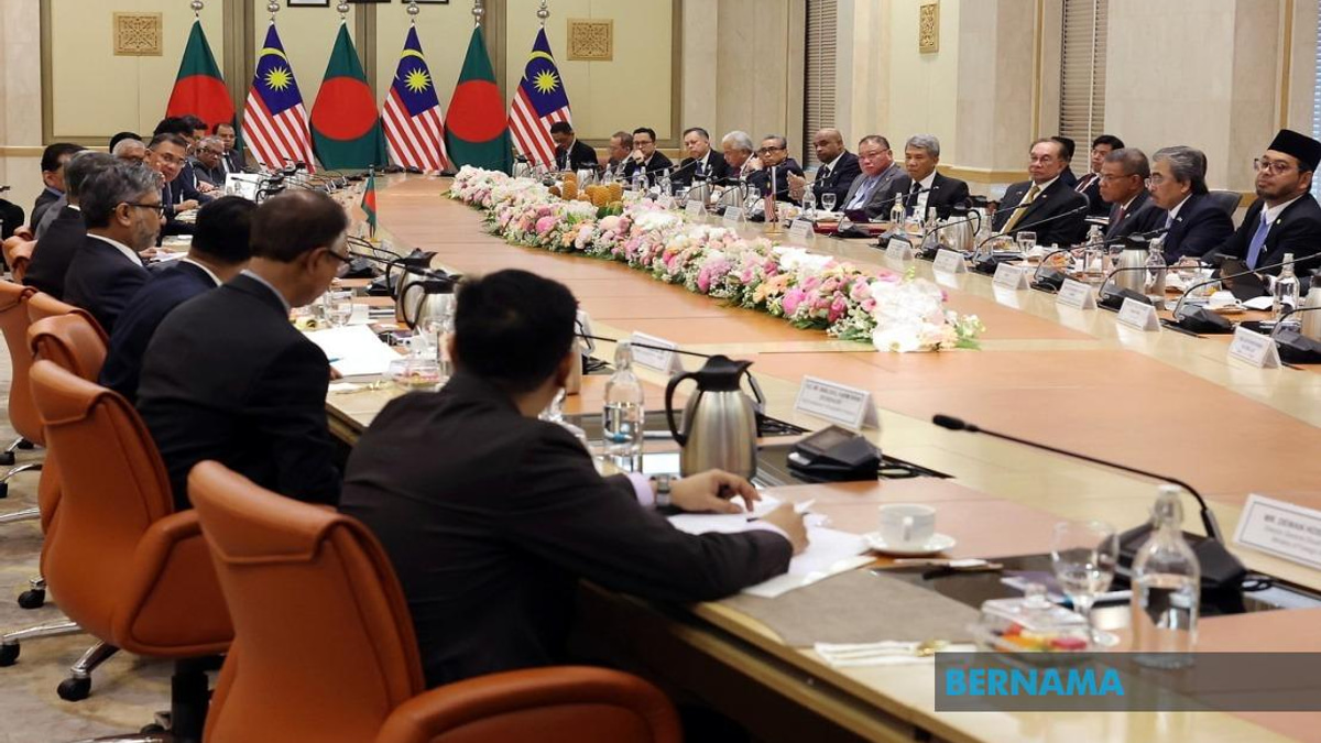 Malaysia, Bangladesh To Deepen Partnership in AI, Energy and Semiconductors