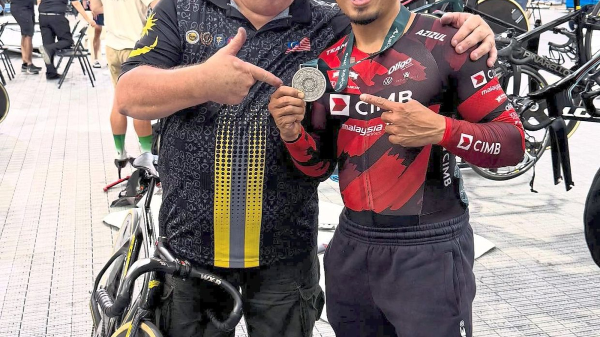 Azizul Stands by Beasley Despite Personal Risk, Vows Focus on Games Preparation