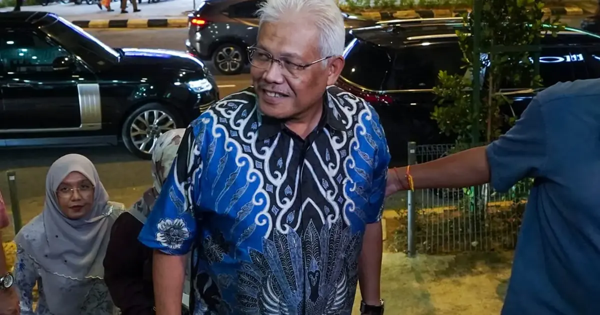 Hamzah and Opposition MPs Hold Talks at PAS Headquarters Amid Coalition Tensions