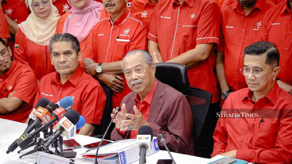 Bersatu Prepared for Contest with Pas in Johor, Warns Muhyiddin