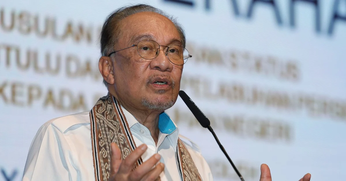 Petronas and Petros Edge Closer to Deal, Anwar Says