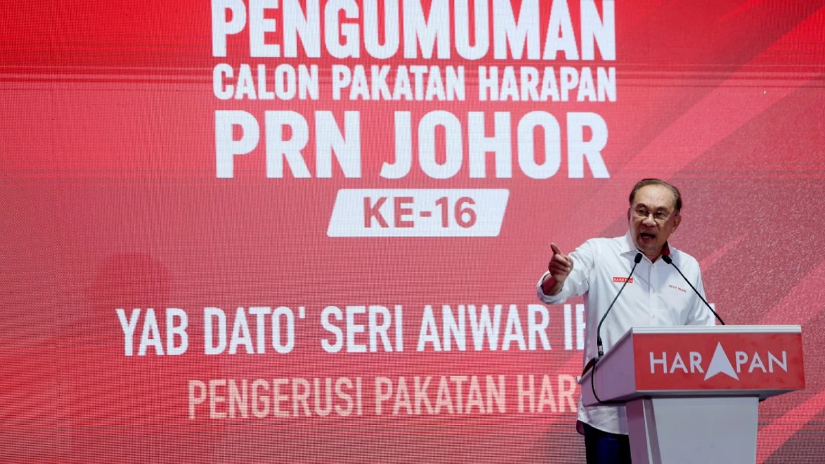 Anwar Challenges Johor Officials to Scrutinise BN and PN Over Revenue Disputes