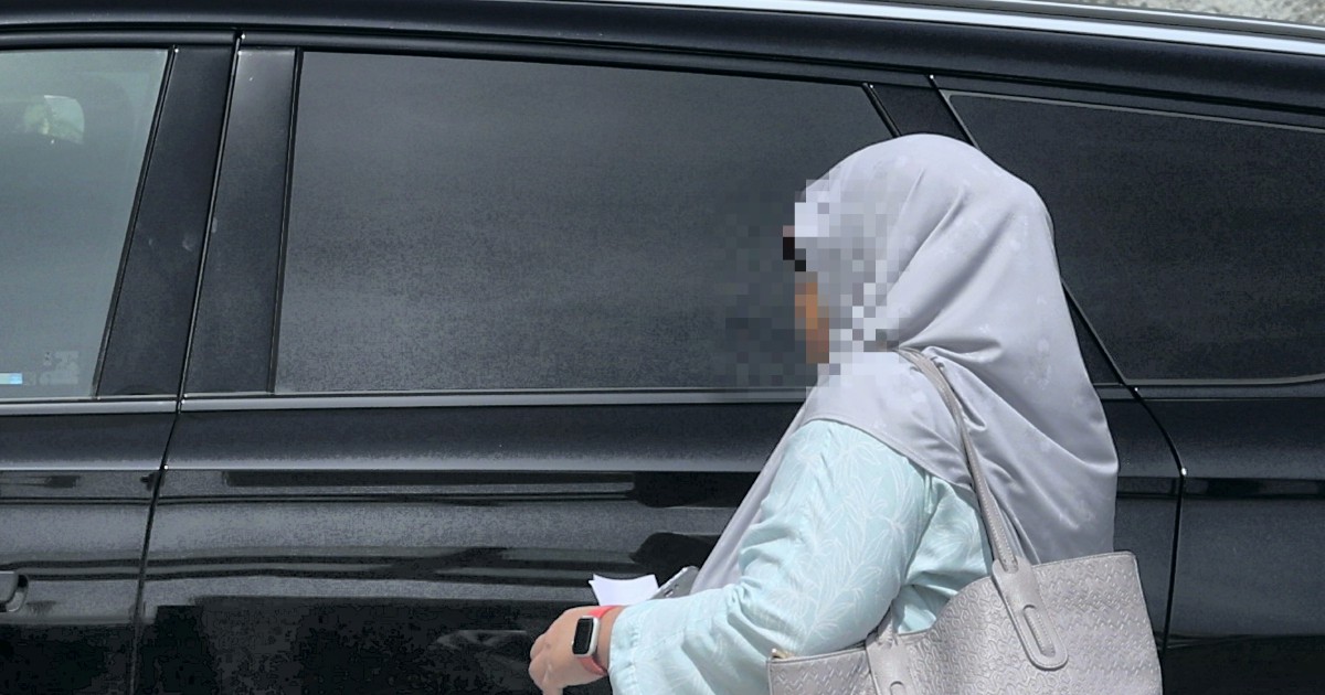 Former Tabung Haji Firm's Ex-CFO Back Under MACC Questioning Over RM370 Million Share Deal