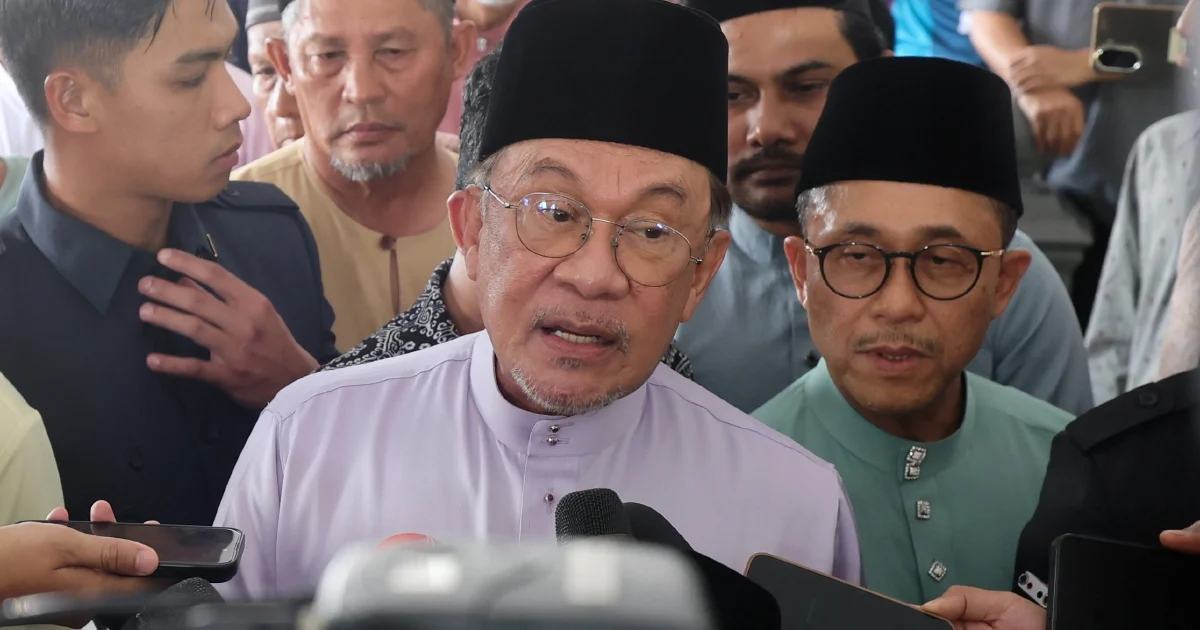 Syariah Court Reforms Won't Compromise Non-Muslim Freedoms, Says PM