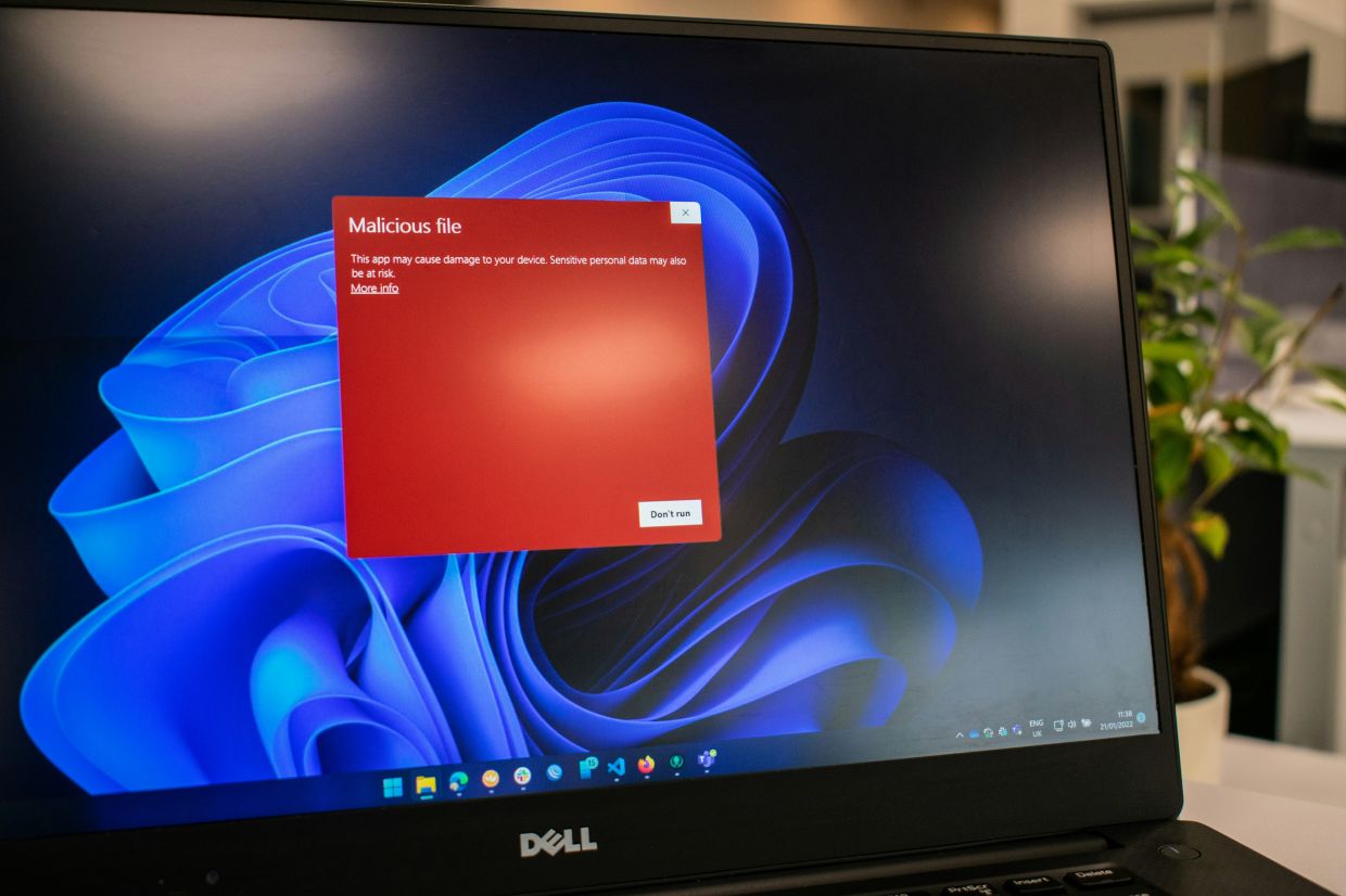 MyCert alerts users to dangerous malware spreading via WhatsApp Web and Desktop