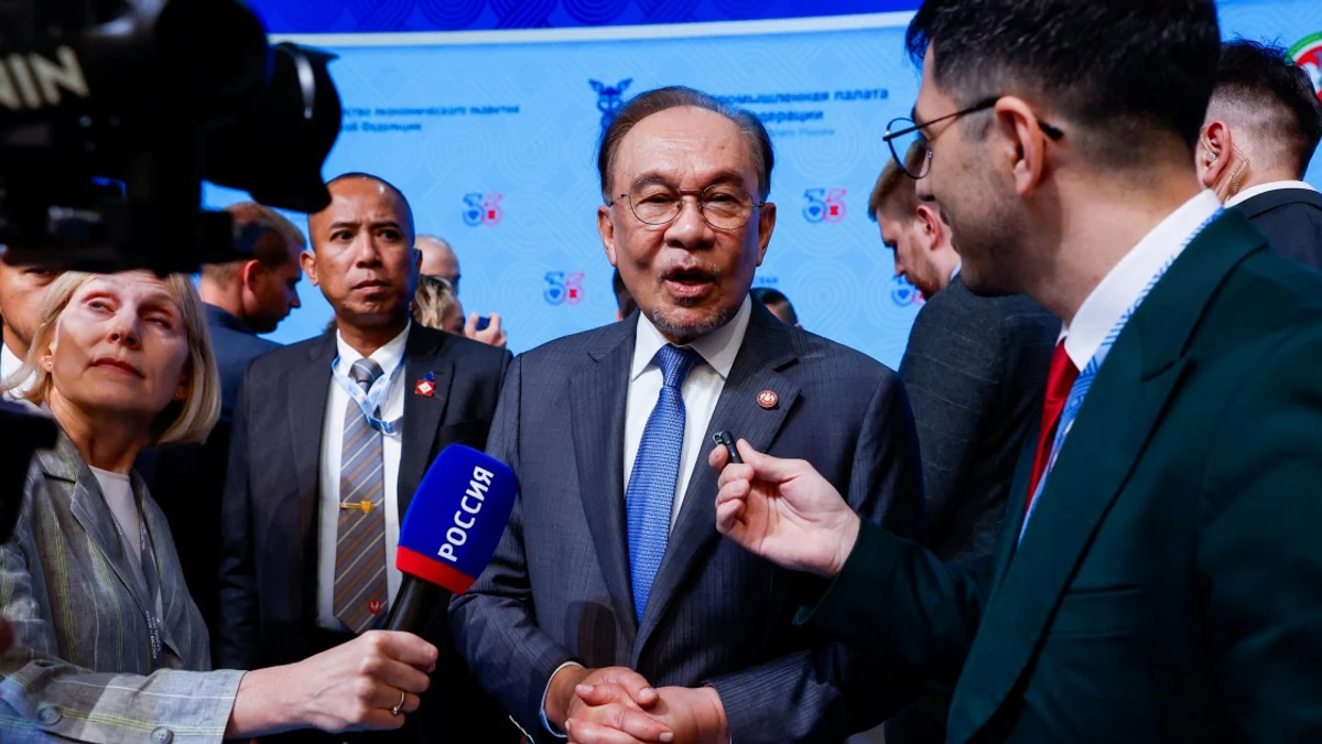 Anwar Highlights Cultural Diplomacy, Citing Appreciation for Russian Arts and Literature