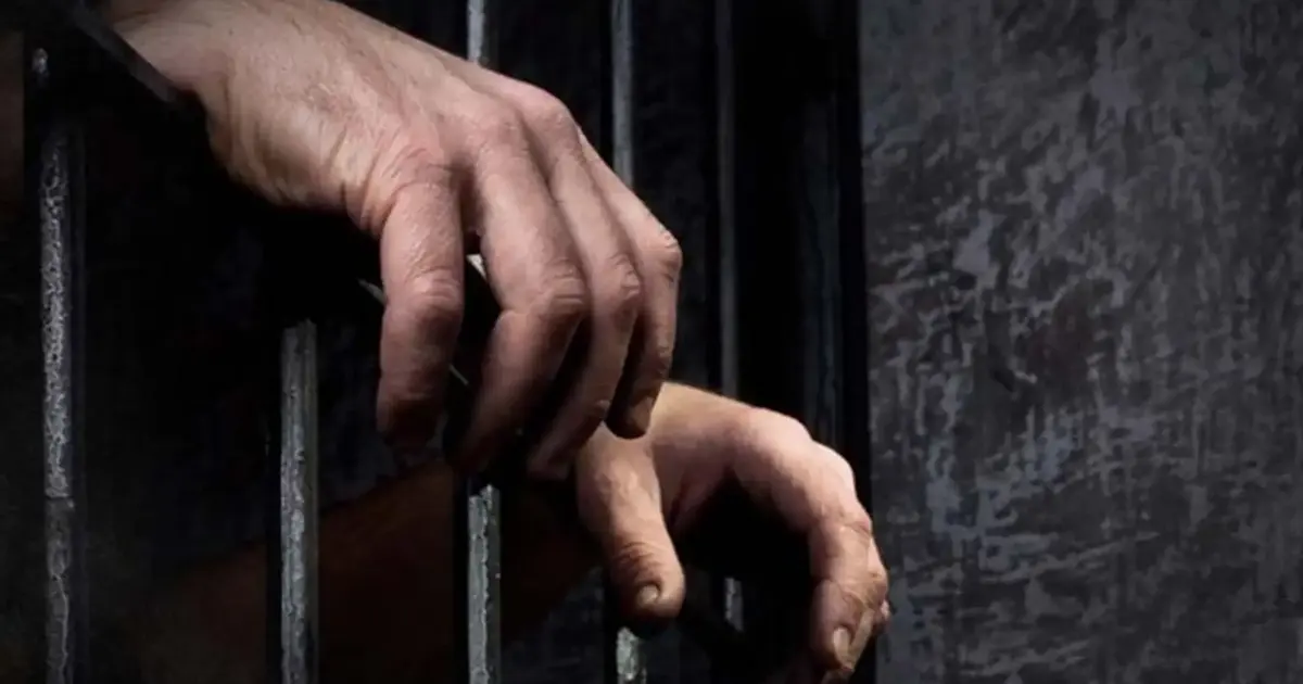 Elderly Man Imprisoned for Defaulting on RM1,000 Fine Following Assault on Police Officer