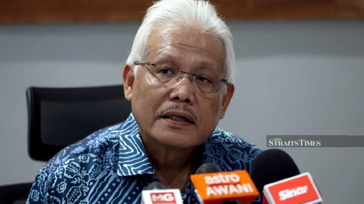 Hamzah Zainudin's New Party Seeks to Unite Pas and Umno Factions