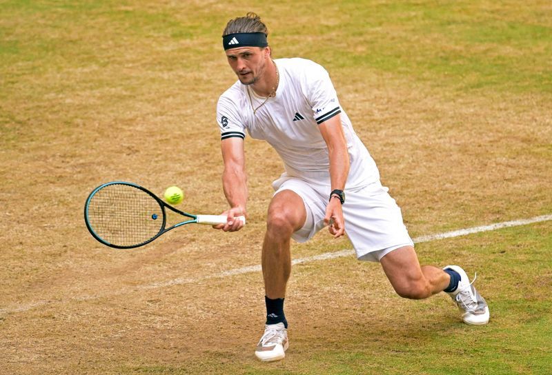 Zverev blames faulty glucose sensor for Halle semi-final loss to Fritz