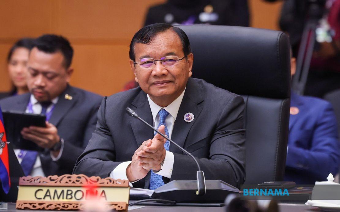 Cambodia's Deputy PM Arrives for High-Level Malaysia Visit, to Chair Joint Commission Meeting