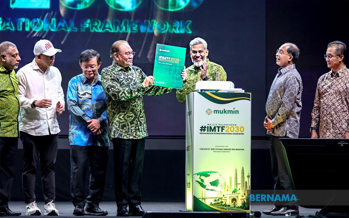 Anwar Ibrahim Orders Swift Resolution of Foreign Worker Recruitment Crisis, Sets 30-Day Deadline