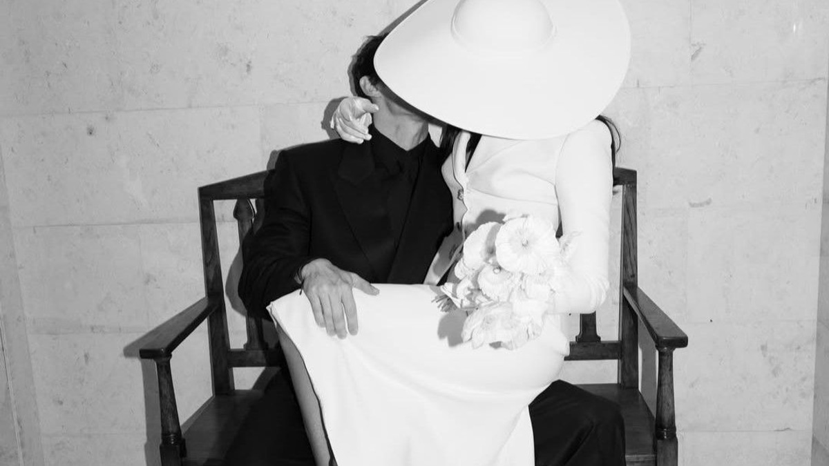 The Skirt Suit Returns: Fashion's Reimagined Power Play