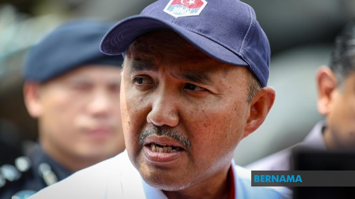 Illegal Waste Dumping Operation in Kampung Maju Jaya Shut Down, Four Detained