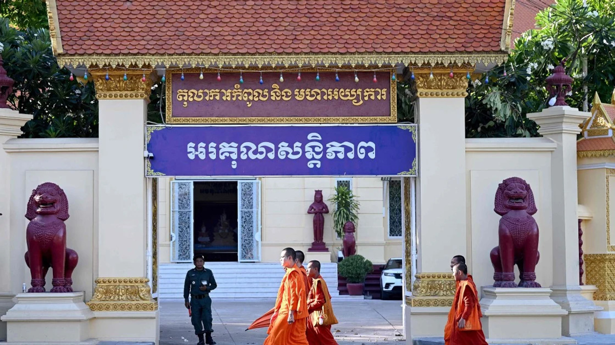 Cambodia's top court upholds 14-year prison terms for journalists convicted of treason over border photo