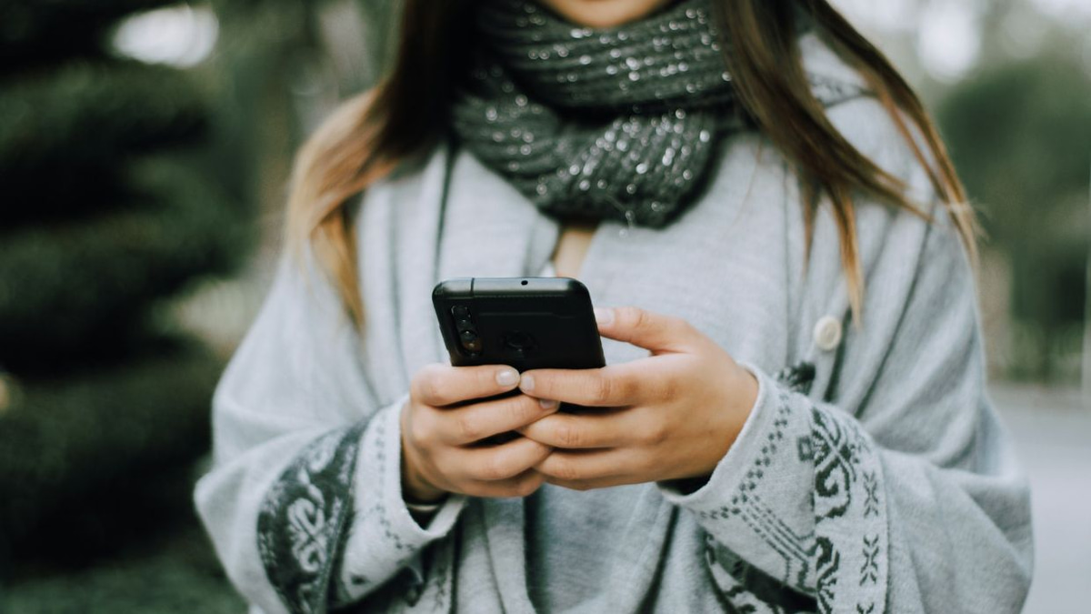 The Art of Digital Deception: How Romance Scammers Use AI to Prey on Lonely Hearts
