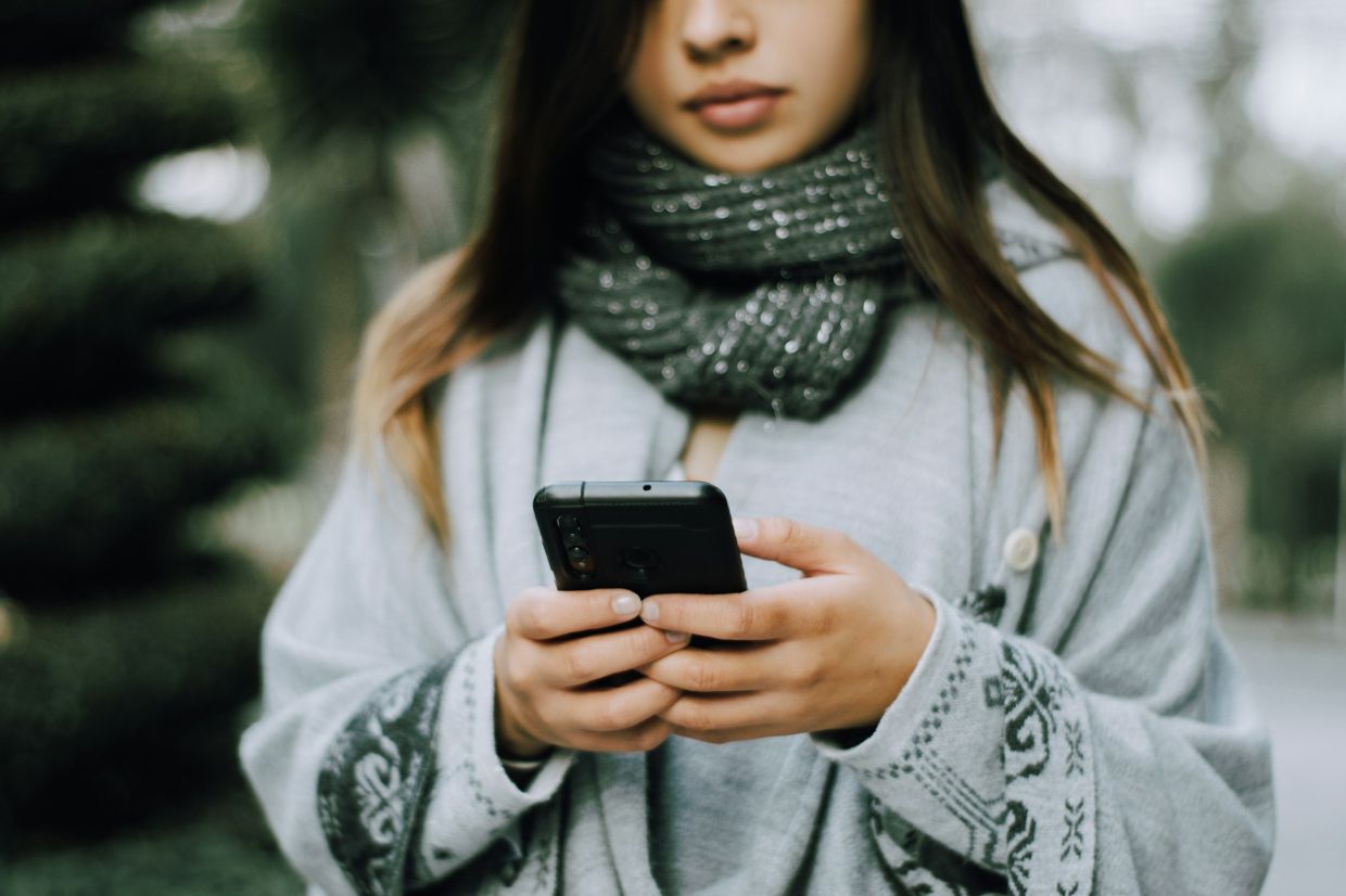 The Art of Digital Deception: How Romance Scammers Use AI to Prey on Lonely Hearts