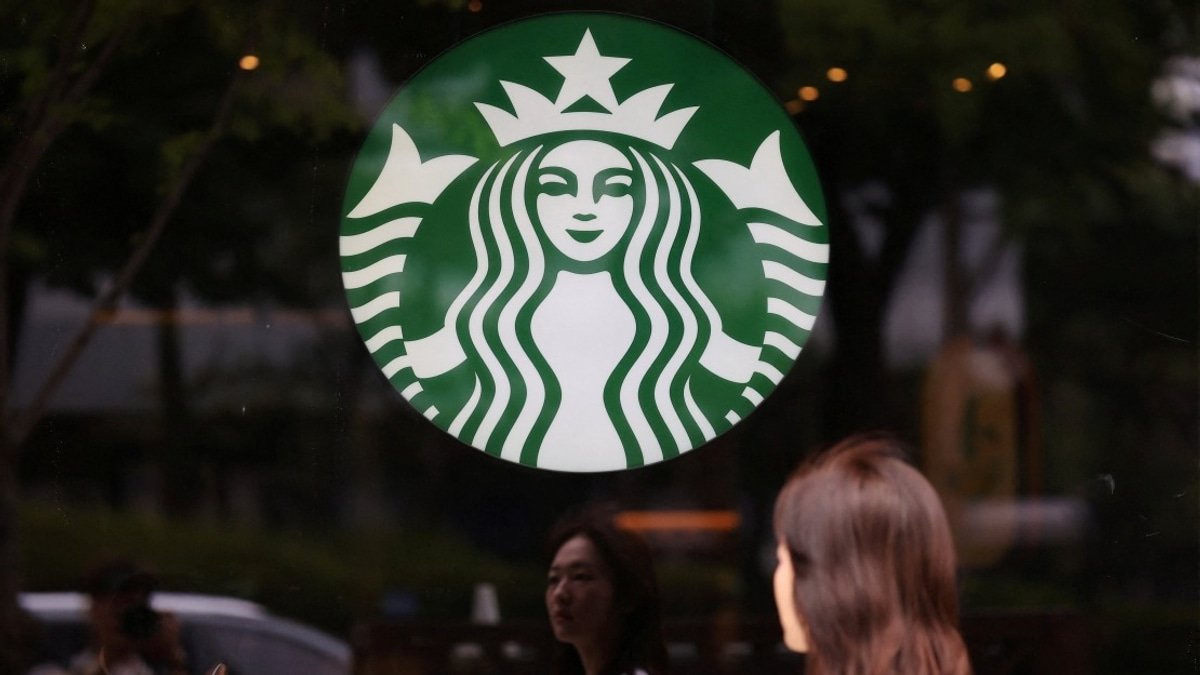 Starbucks South Korea Shuts 2,000+ Outlets for Staff History Lesson Over Tank Day Controversy