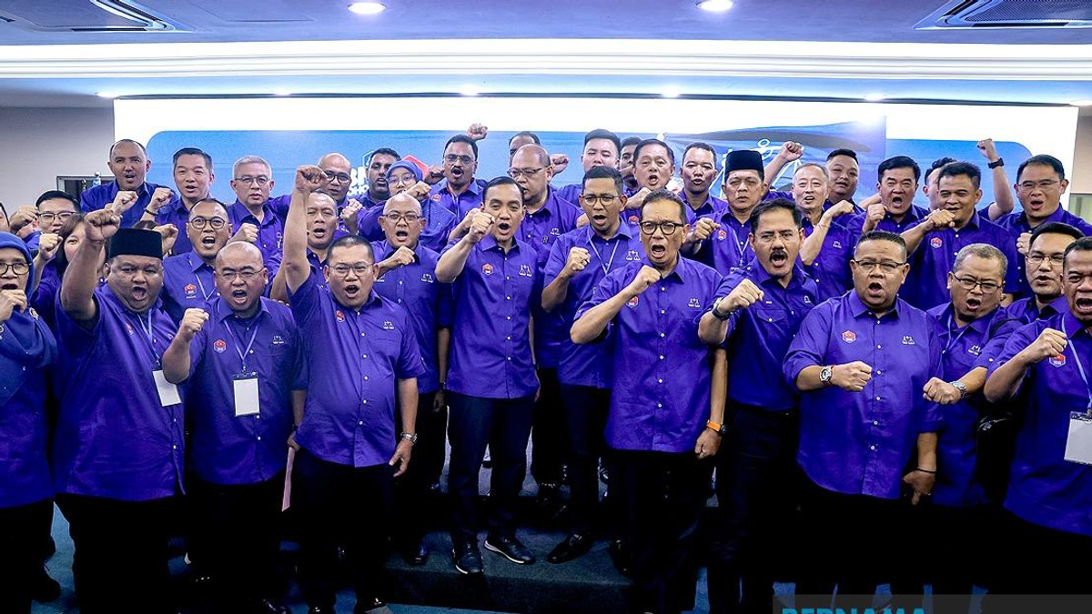 Adham Baba Returns to Pasir Raja as Johor BN Unveils 56-Seat Slate for State Election