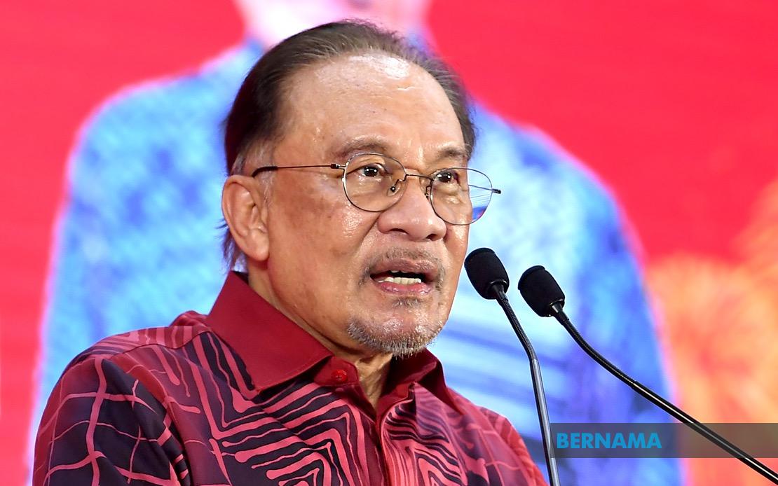 Anwar Maintains Lead as Most Favoured Leader Despite Economic Headwinds, Merdeka Survey Shows