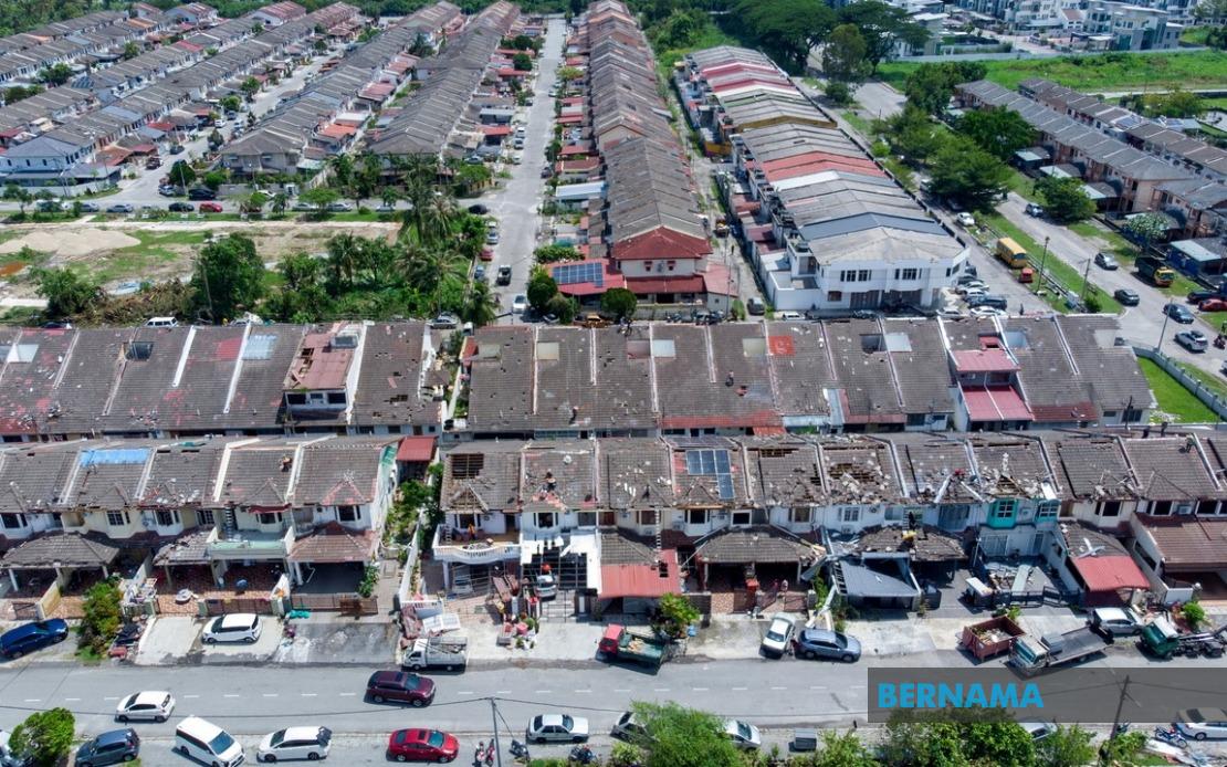 Police Establish Security Cordons in Storm-Ravaged Bercham as Cleanup Begins