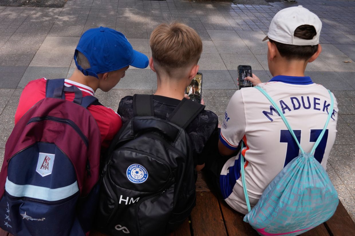 Australia to Tighten Social Media Ban for Children as Enforcement Falters