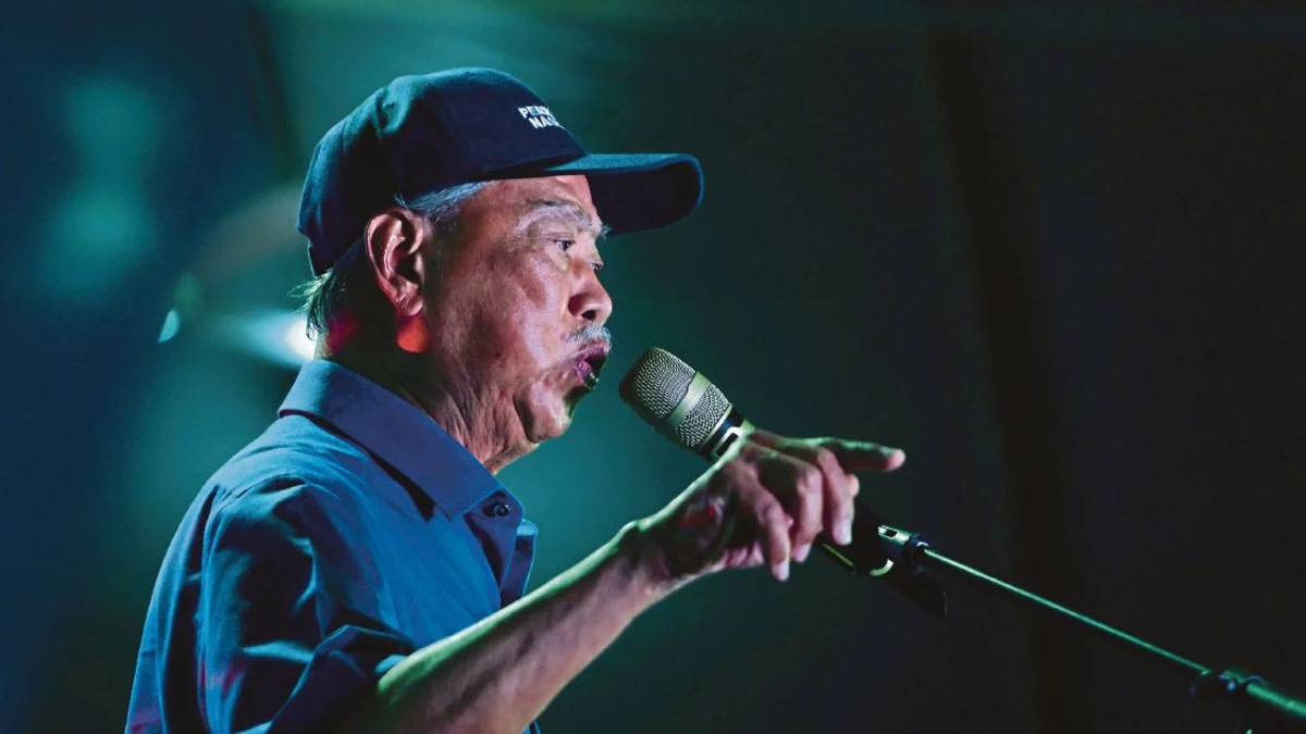 Unfazed by Pas Withdrawal, Muhyiddin Says 'It's Alright' as Johor Election Looms