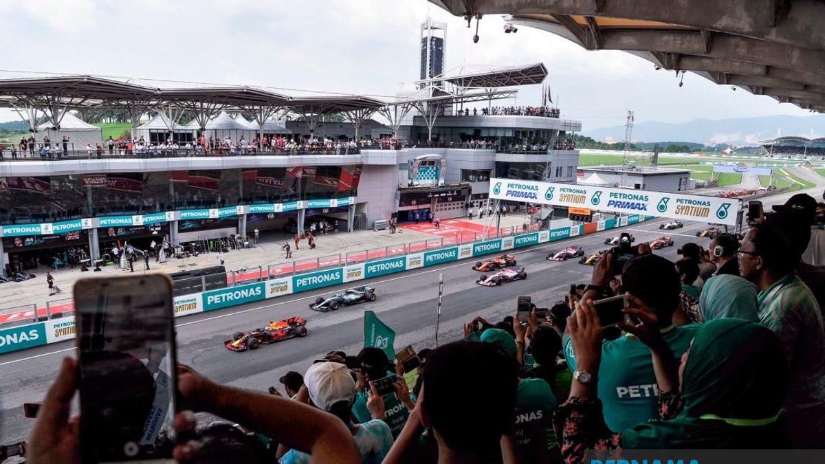 PM Anwar Unveils Budget-Friendly F1 Tickets for Malaysians as Bahrain Grand Prix Comes to Sepang