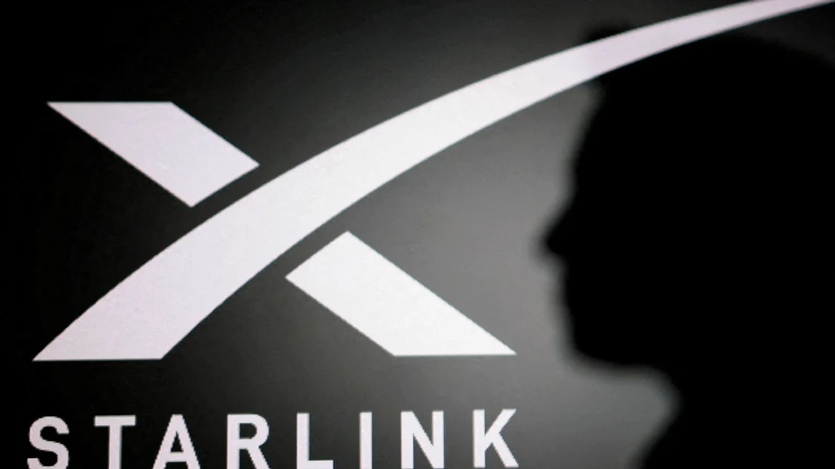 Israel Smuggled Starlink Devices Into Iran to Aid Dissidents, Says Ex-PM