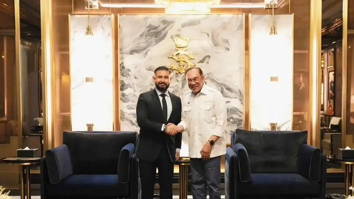 Anwar and Johor Regent Pledge to Strengthen State-Federal Relations