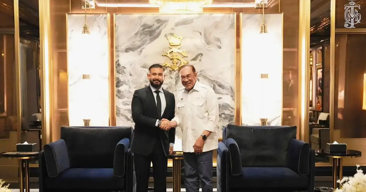 Anwar and Johor Regent Pledge to Strengthen State-Federal Relations