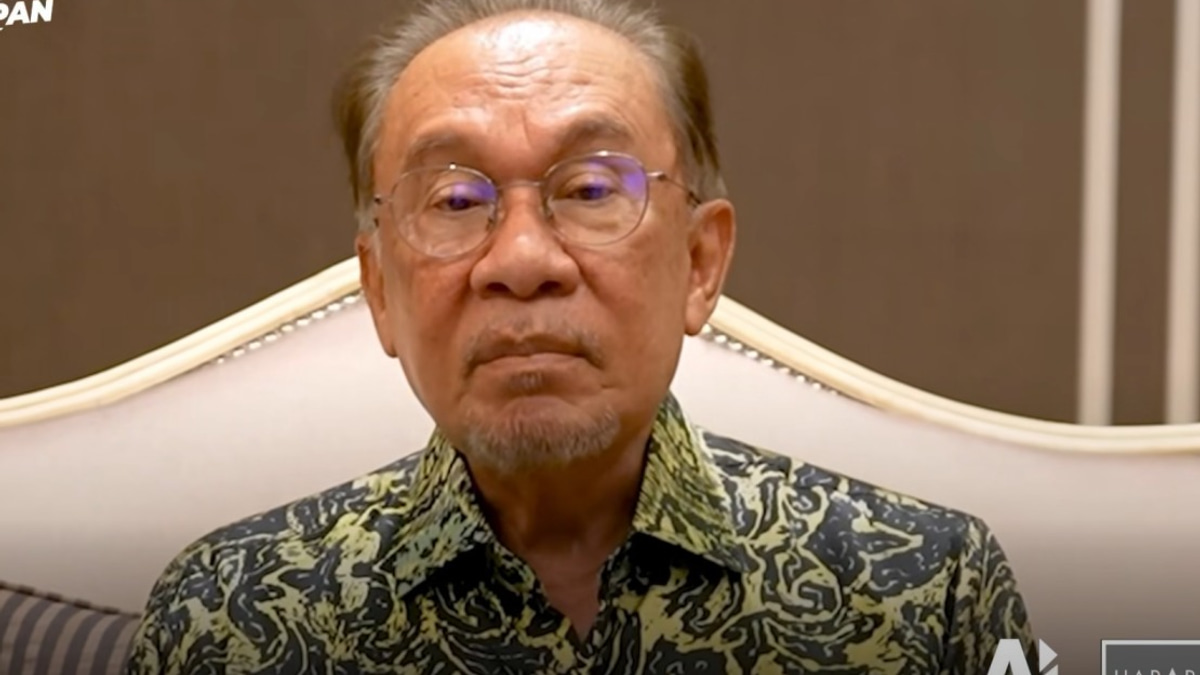 Anwar Appeals to Security Forces in Negeri Sembilan Election Push