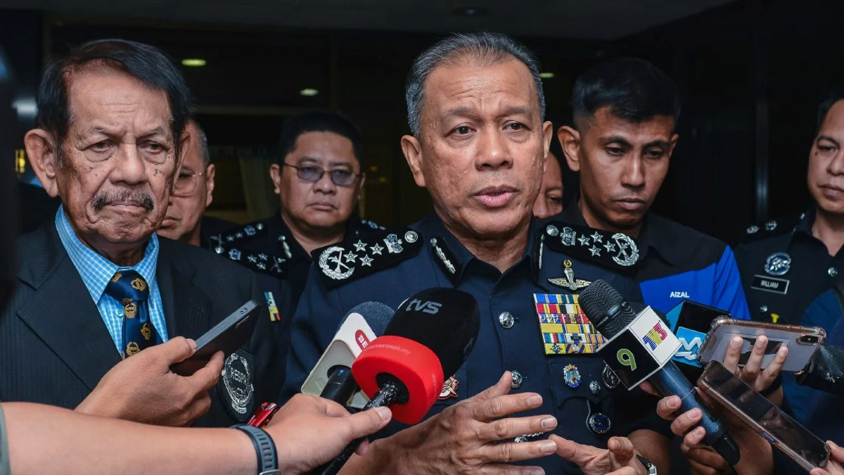 Police Launch Internal Probe into Officer in Controversial China Video