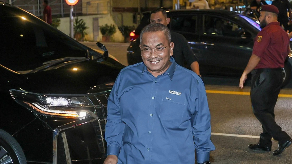 Perikatan Nasional to Field Own Logo in Johor Contest, Says Sanusi