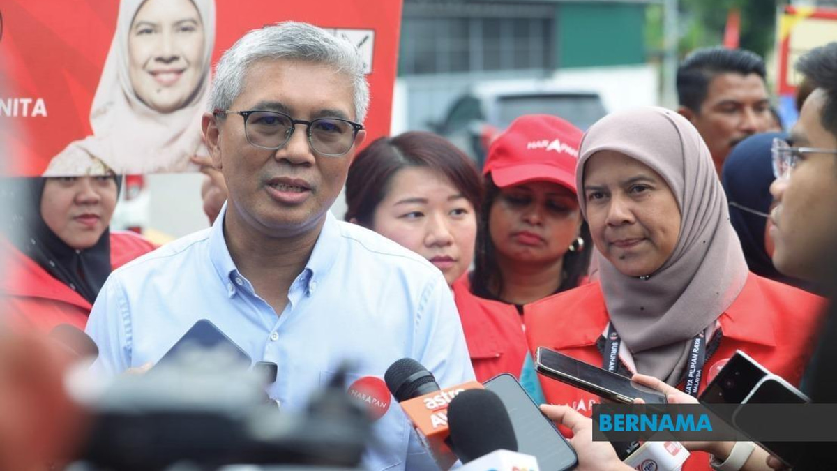 Tengku Zafrul Says Voter Sentiment Strongly Behind PH's Pilah Candidate