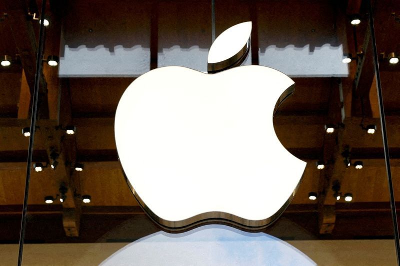 Apple Escalates Trade Secrets Fight Against OpenAI, Seeks Court Block on Alleged Confidential Information