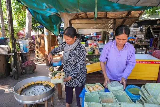 Cambodia Prioritizes Girls' Education as Women Reshape Economy and Society