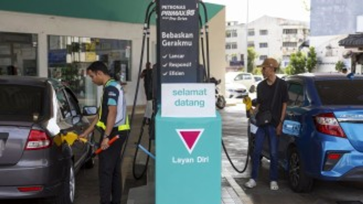 Petronas Fuel Supply Assured Until August as Crisis Task Force Monitors Energy Security