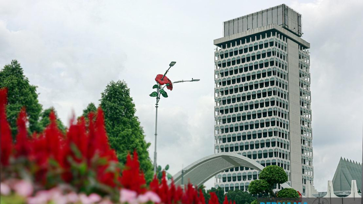 Parliament Reconvenes Monday With Constitutional Amendments and Road Safety Reform on Agenda