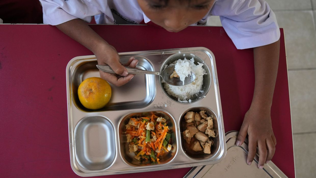 Indonesia's Anti-Corruption Watchdog Calls for Suspension of Prabowo's Free Meals Programme