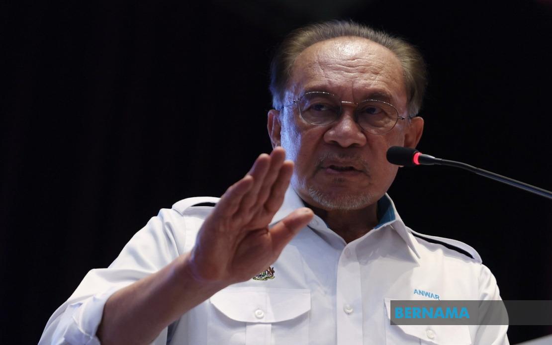 Malaysia's Civil Service Drives 8-Spot Jump in Global Competitiveness Rankings